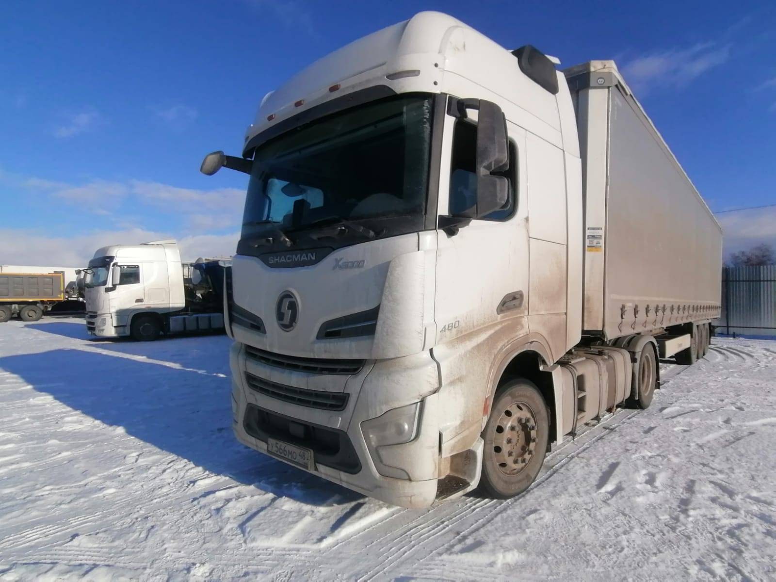 Shacman SX4188YY381