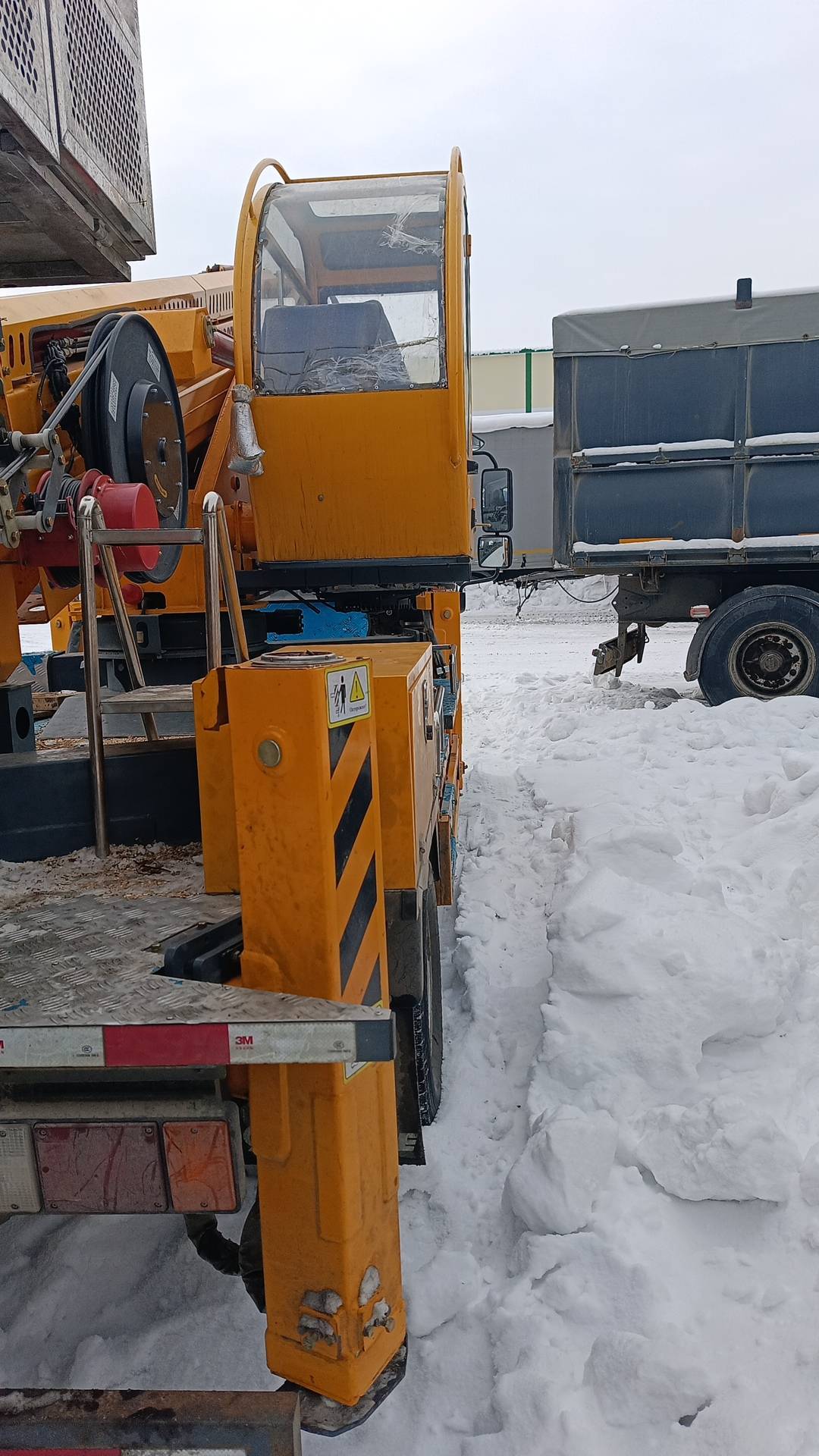 ISUZU ELF KV100 специальный, автогидроподъемник,  12 185 км, 2024 года в лизинг