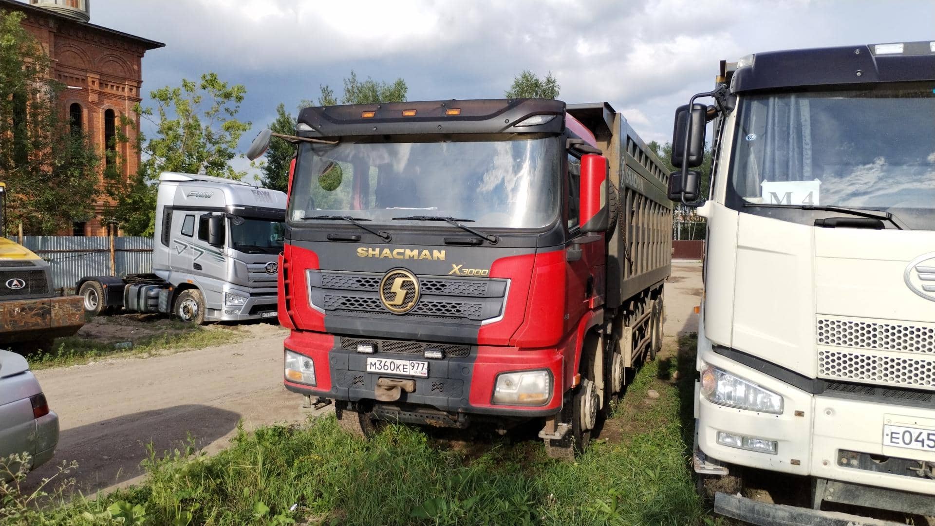 Shacman SX33186W366C,  137 017 км, 2022 года