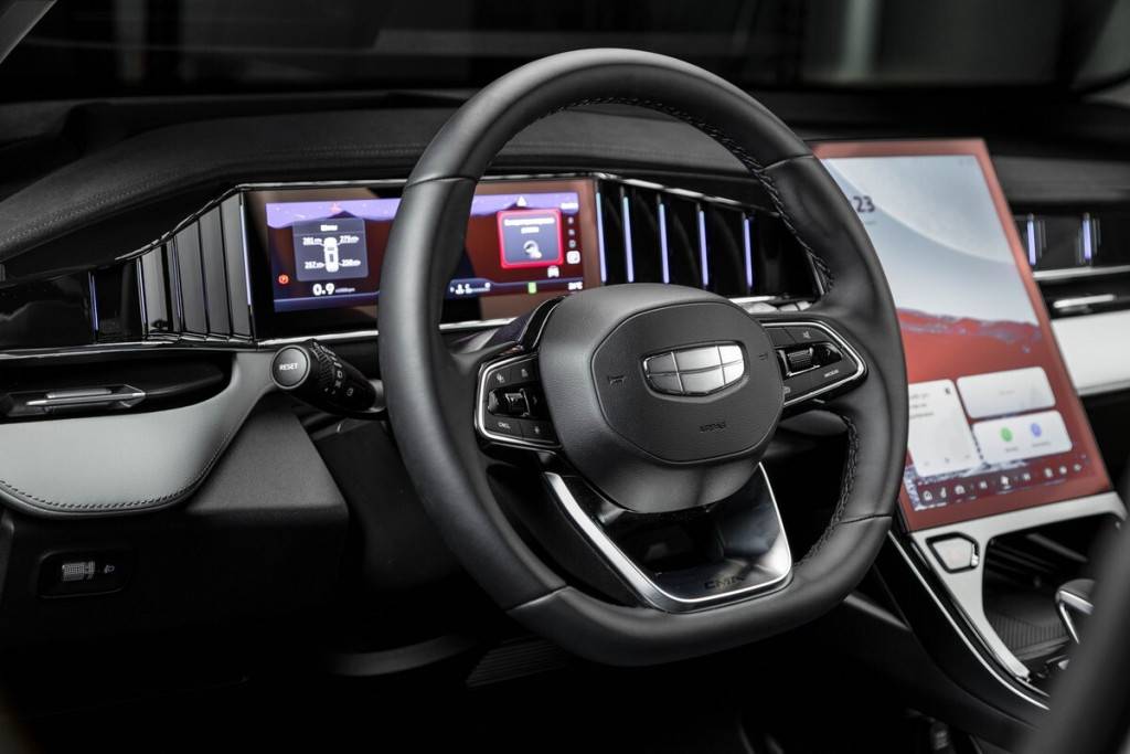 Geely Atlas Flagship 2.0T 8AT 4WD