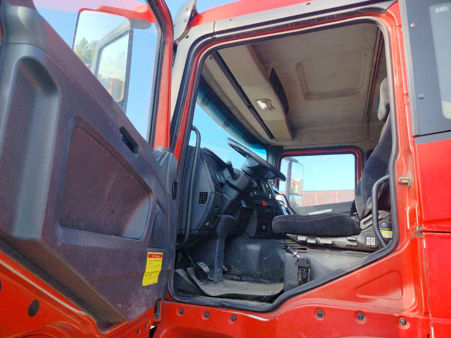 Shacman SX3316DV366,  179 735 км, 2022 года в лизинг