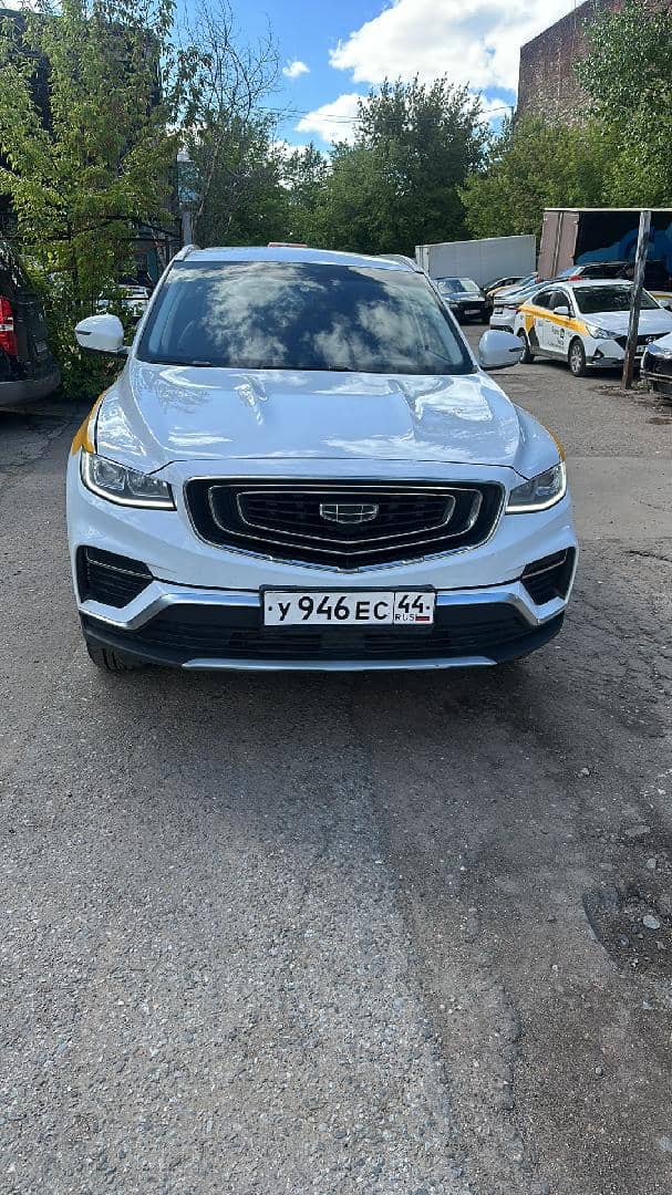 Geely Atlas Pro,  158 553 км, 2023 года в лизинг