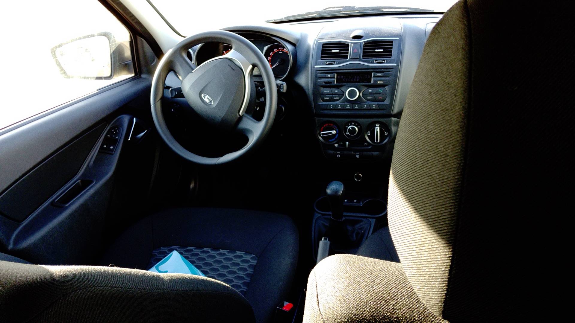 Lada Granta лифтбек,  6 673 км, 2025 года в лизинг