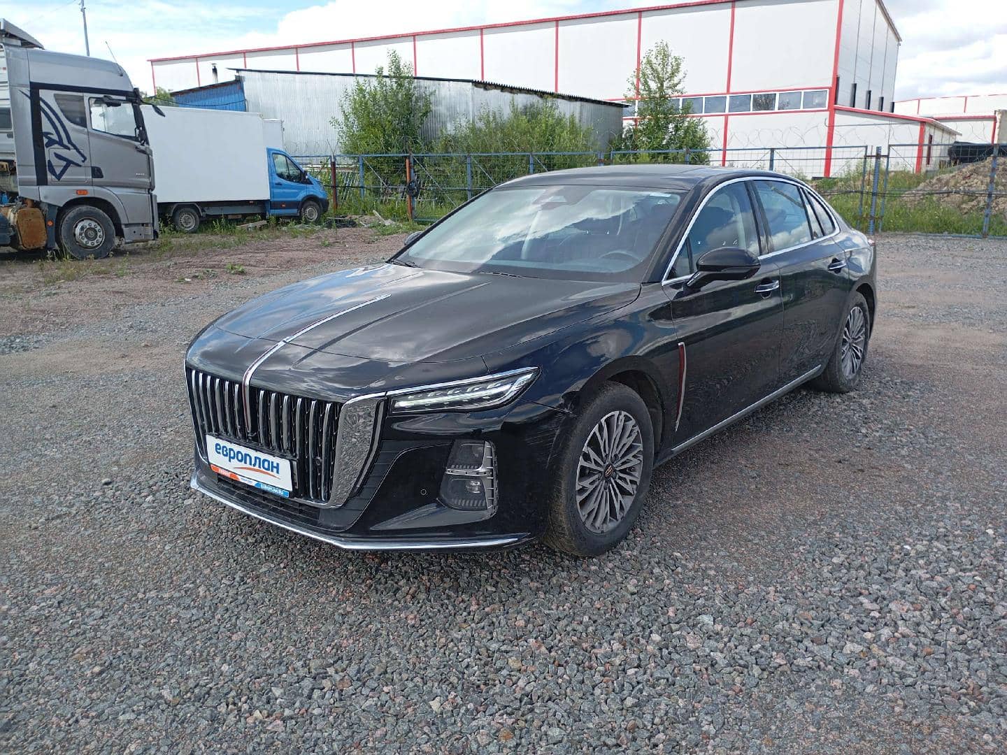 Hongqi H5,  117 685 км, 2024 года в лизинг