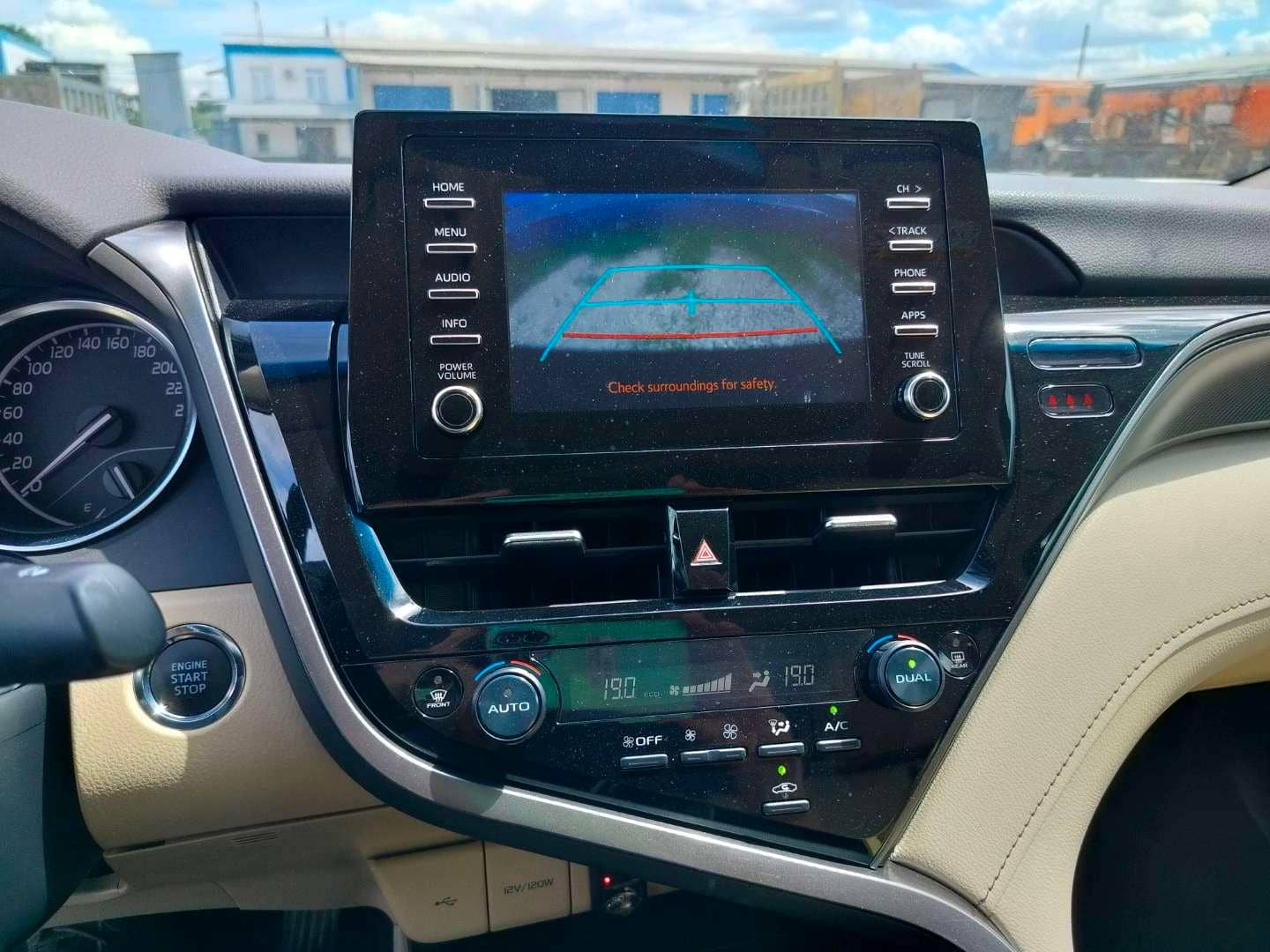 Toyota Camry,  184 731 км, 2022 года в лизинг