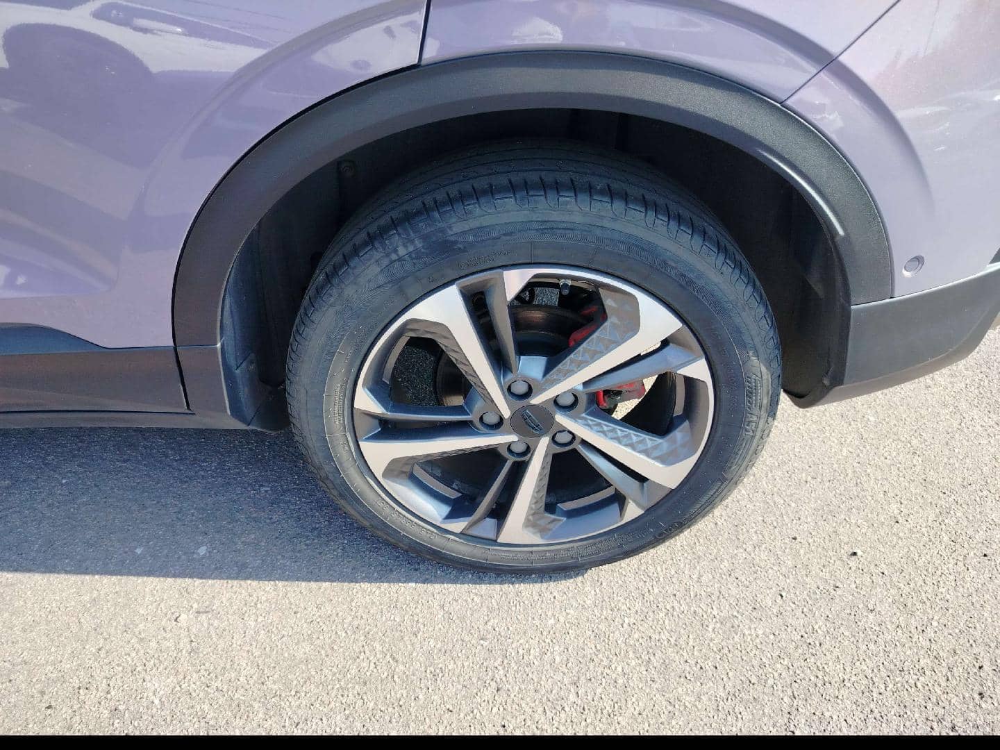 Geely Coolray,  70 404 км, 2023 года в лизинг