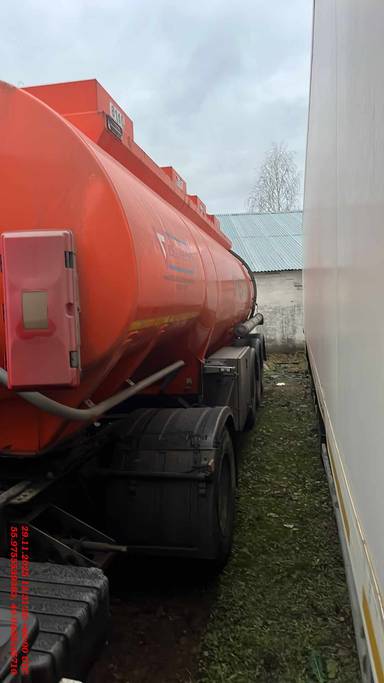 Сеспель Бензовоз SF3328 (964845)