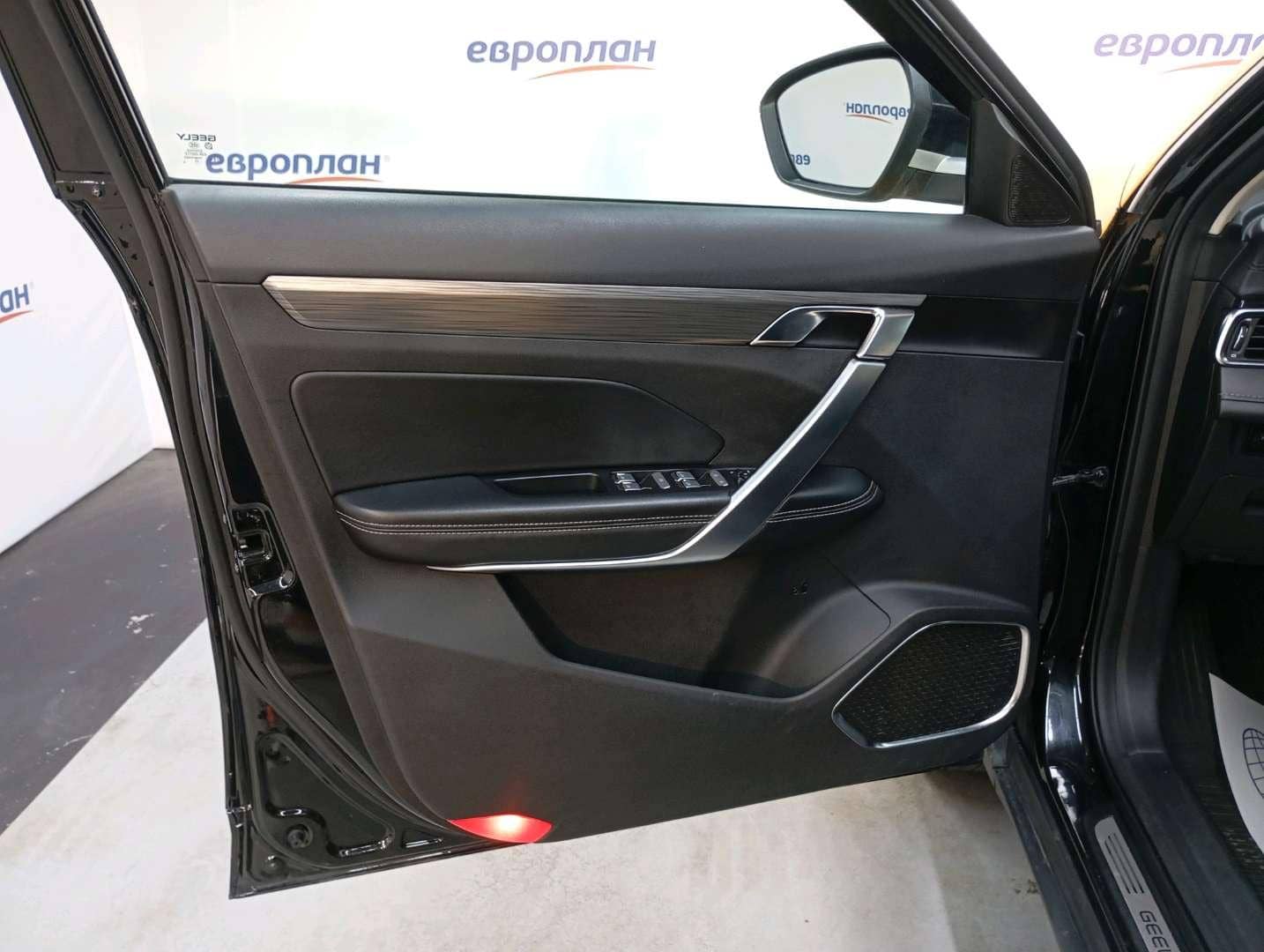 Geely Atlas Pro,  248 214 км, 2023 года в лизинг