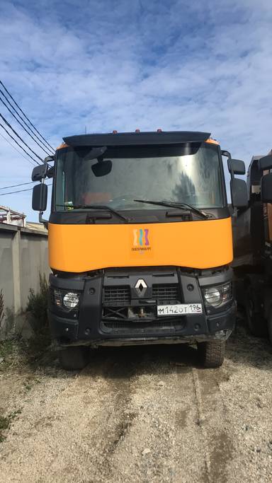 Renault K 430 8X4 (Day cab)