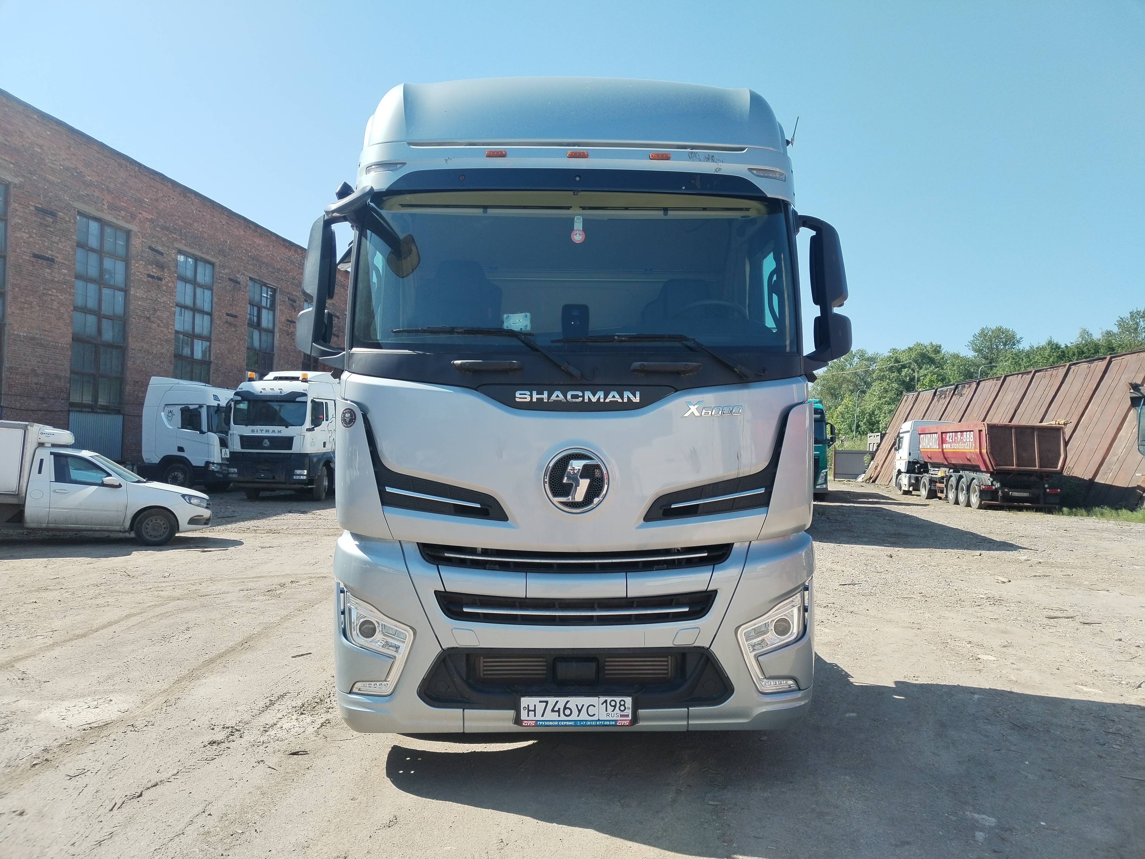 Shacman SX4188YY381
