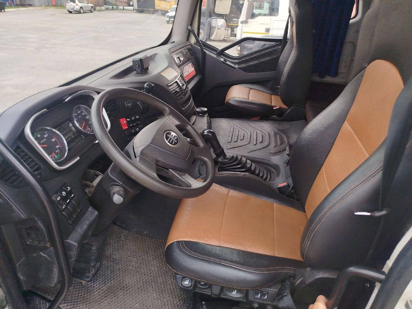 FAW CA3250P66K24L1TE5 6x6,  69 363 км, 2022 года в лизинг