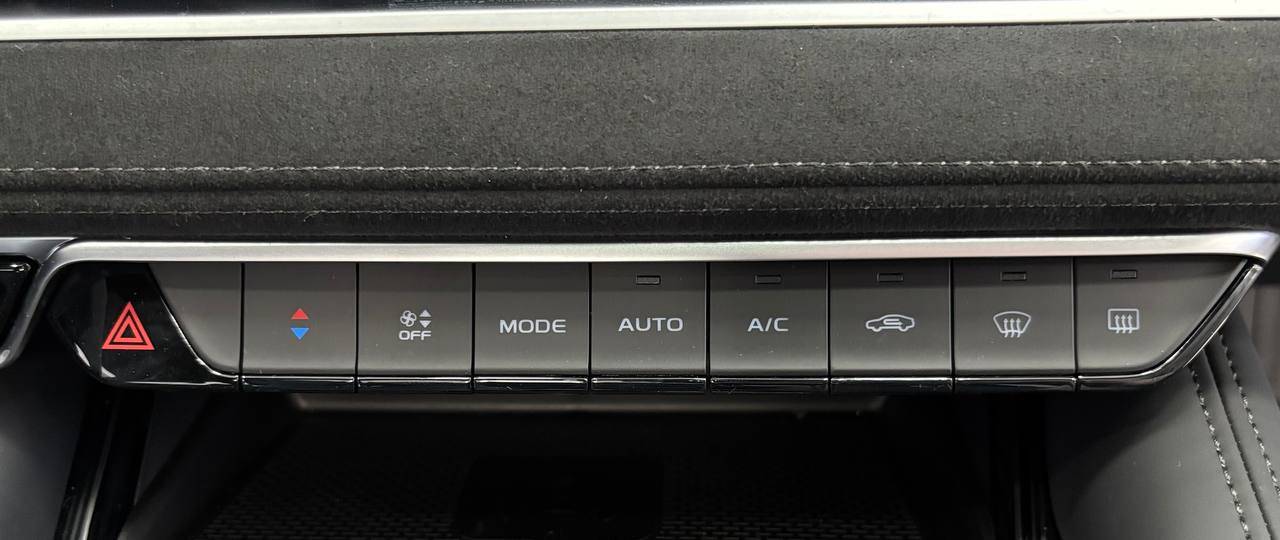 Geely Monjaro Luxury 2.0T (238 hp) 8AT 4WD