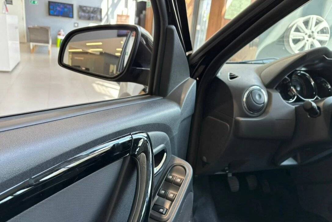 Lada Largus Cross Энджой 5 мест 1.6 106 л.с. МТ (Enjoy)