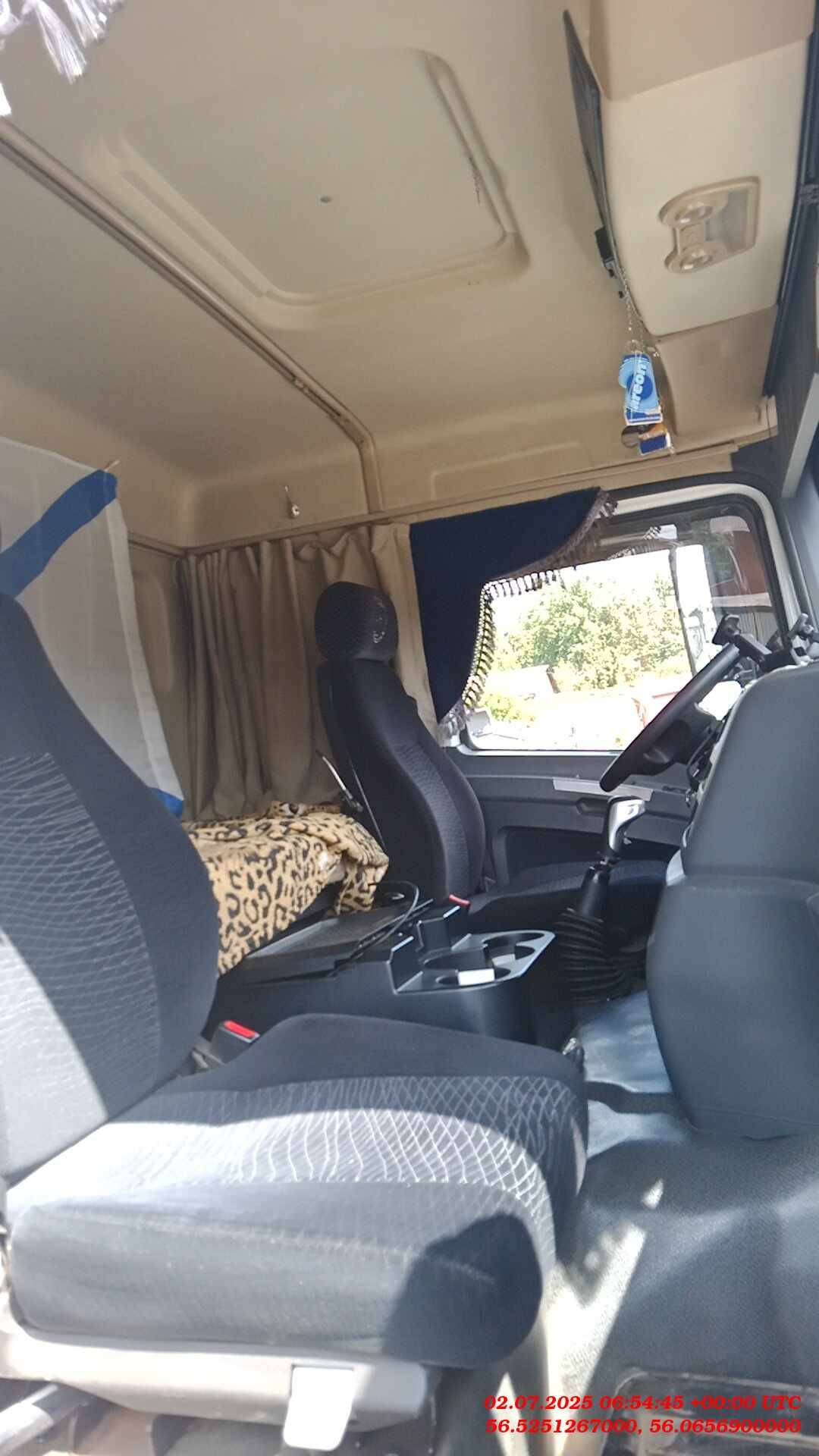 Shacman SX331863366,  247 365 км, 2022 года в лизинг