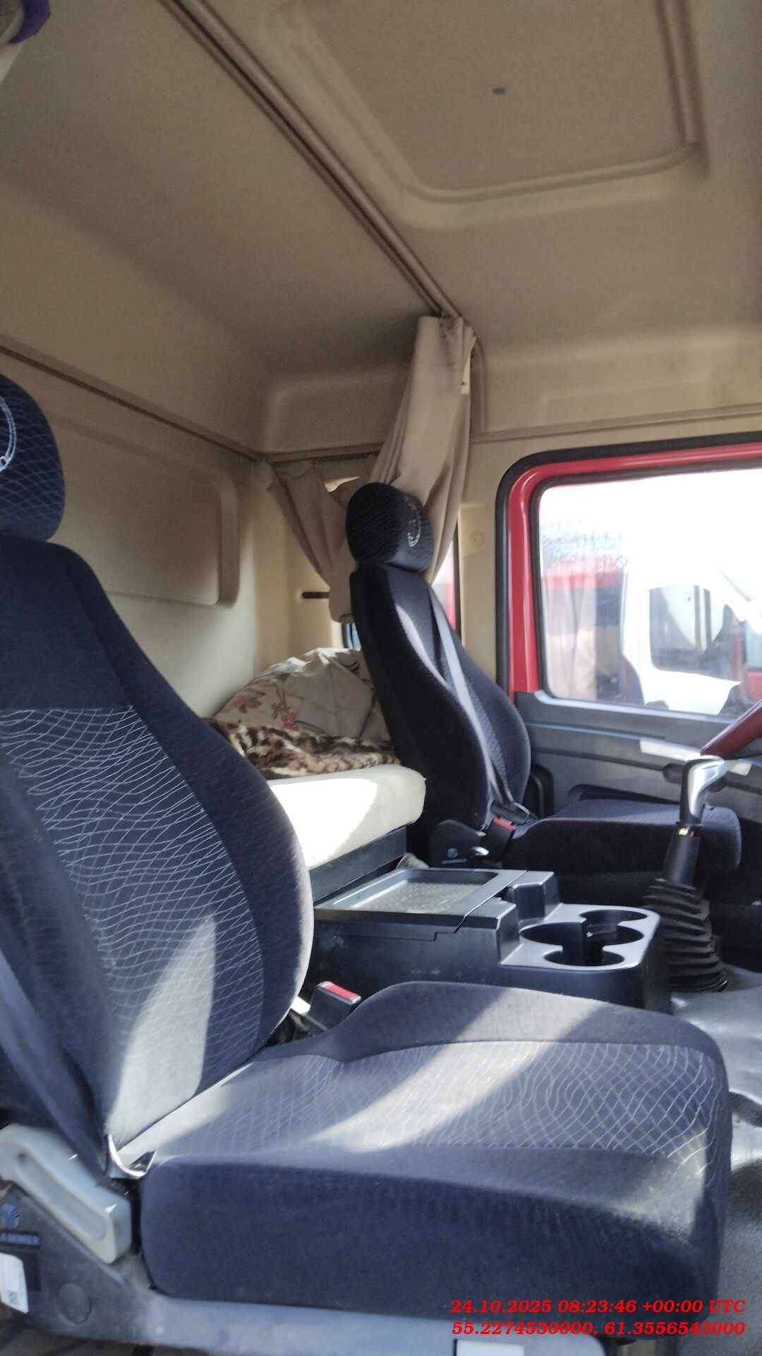 Shacman SX32586T384,  167 340 км, 2022 года в лизинг