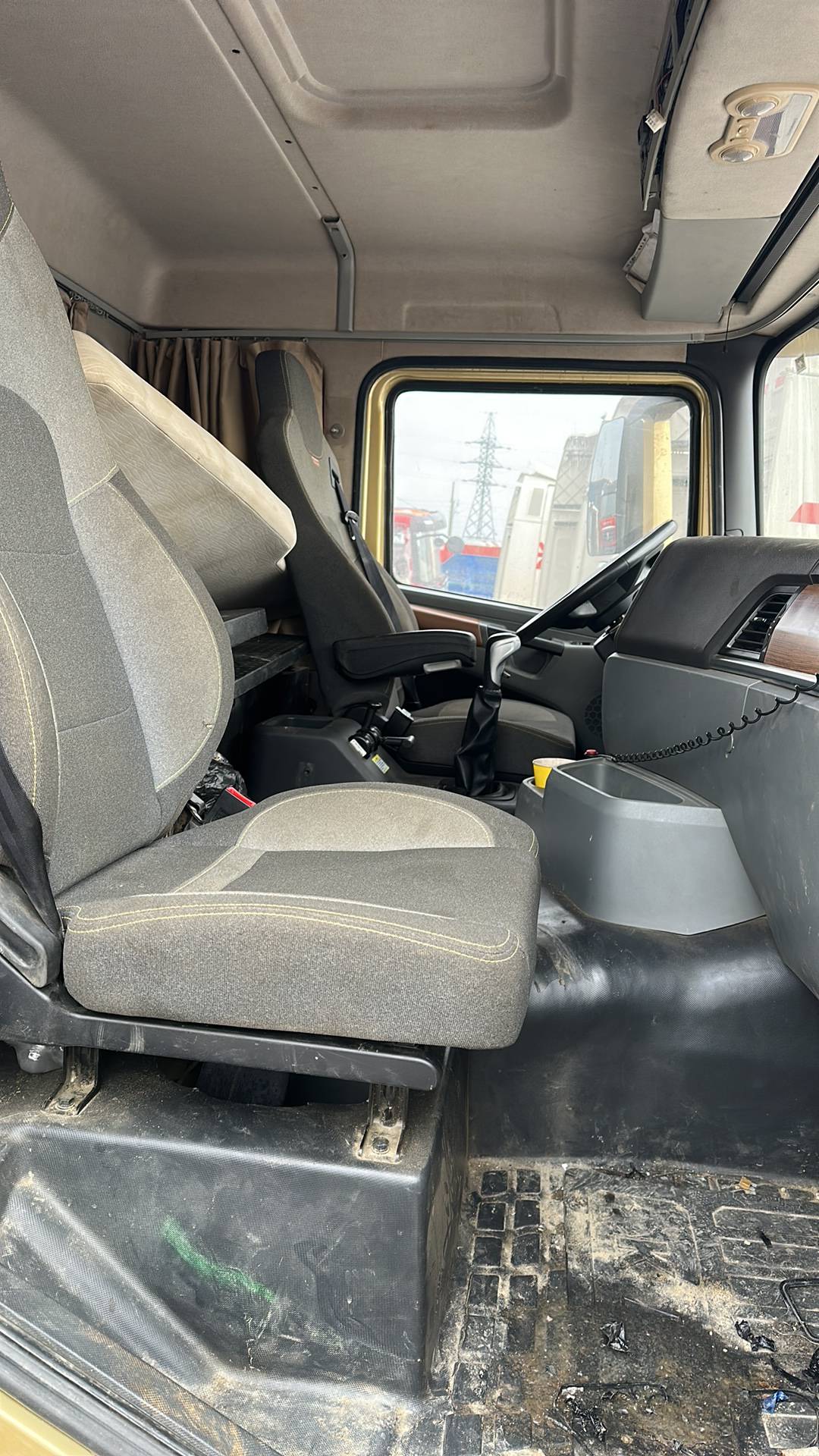 Shacman SX32586V384,  115 000 км, 2023 года