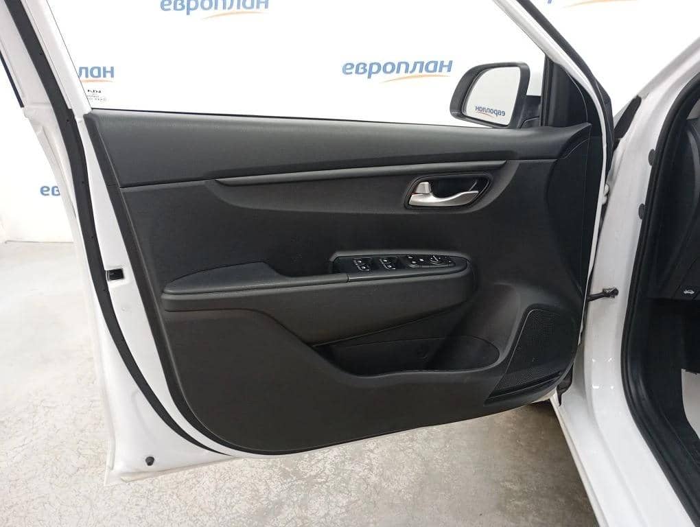 KIA Rio,  106 122 км, 2021 года в лизинг