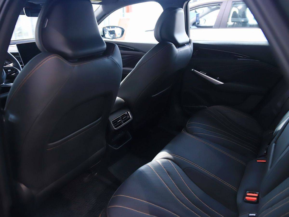 Geely Preface Flagship 2.0T 7DCT