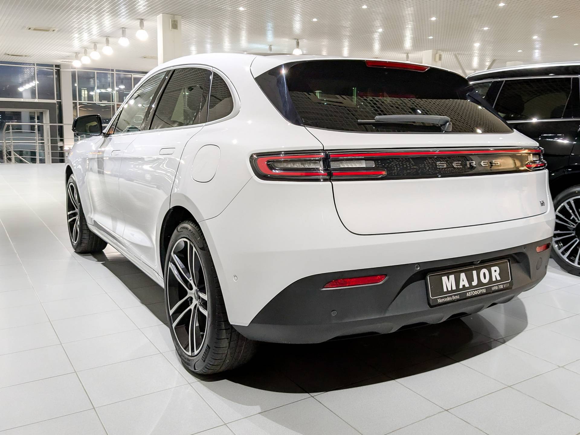 Seres M5 Premium 1.5hyb AT 4WD