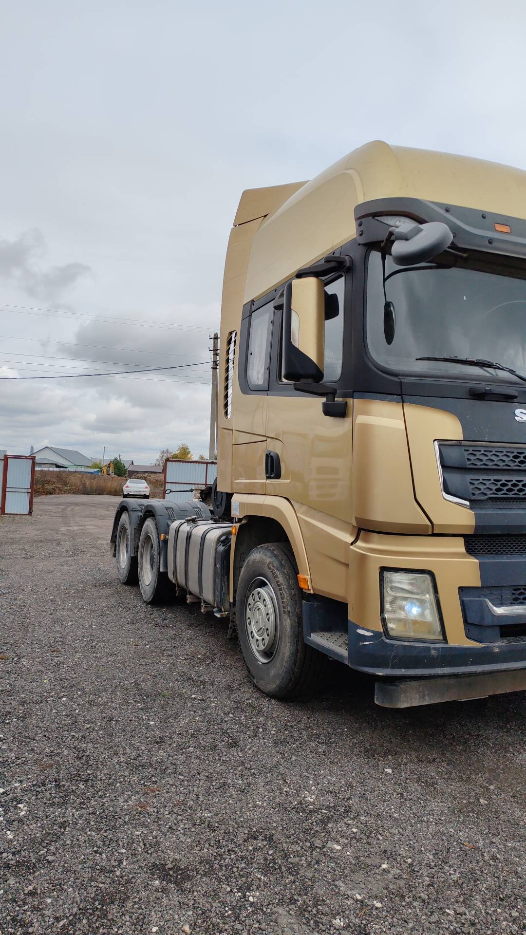 Shacman SX42584W324C