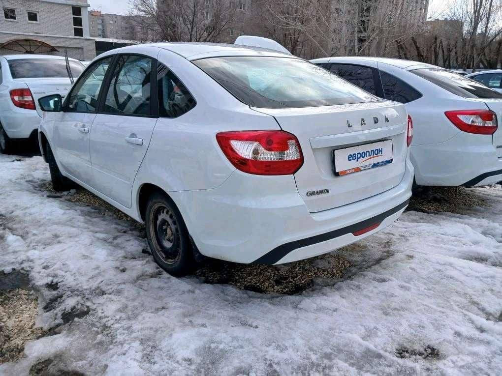 Lada Granta лифтбек,  127 514 км, 2023 года в лизинг