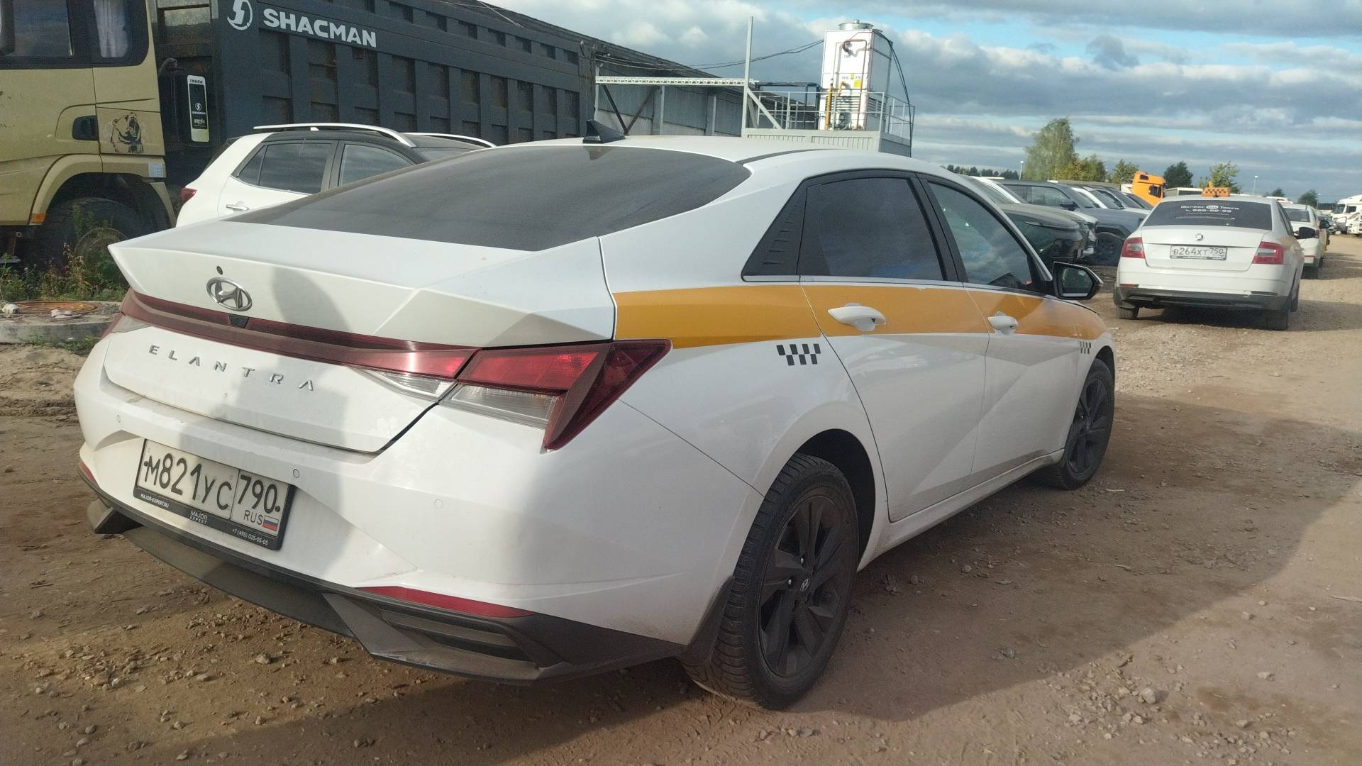 Hyundai Elantra,  216 642 км, 2021 года в лизинг