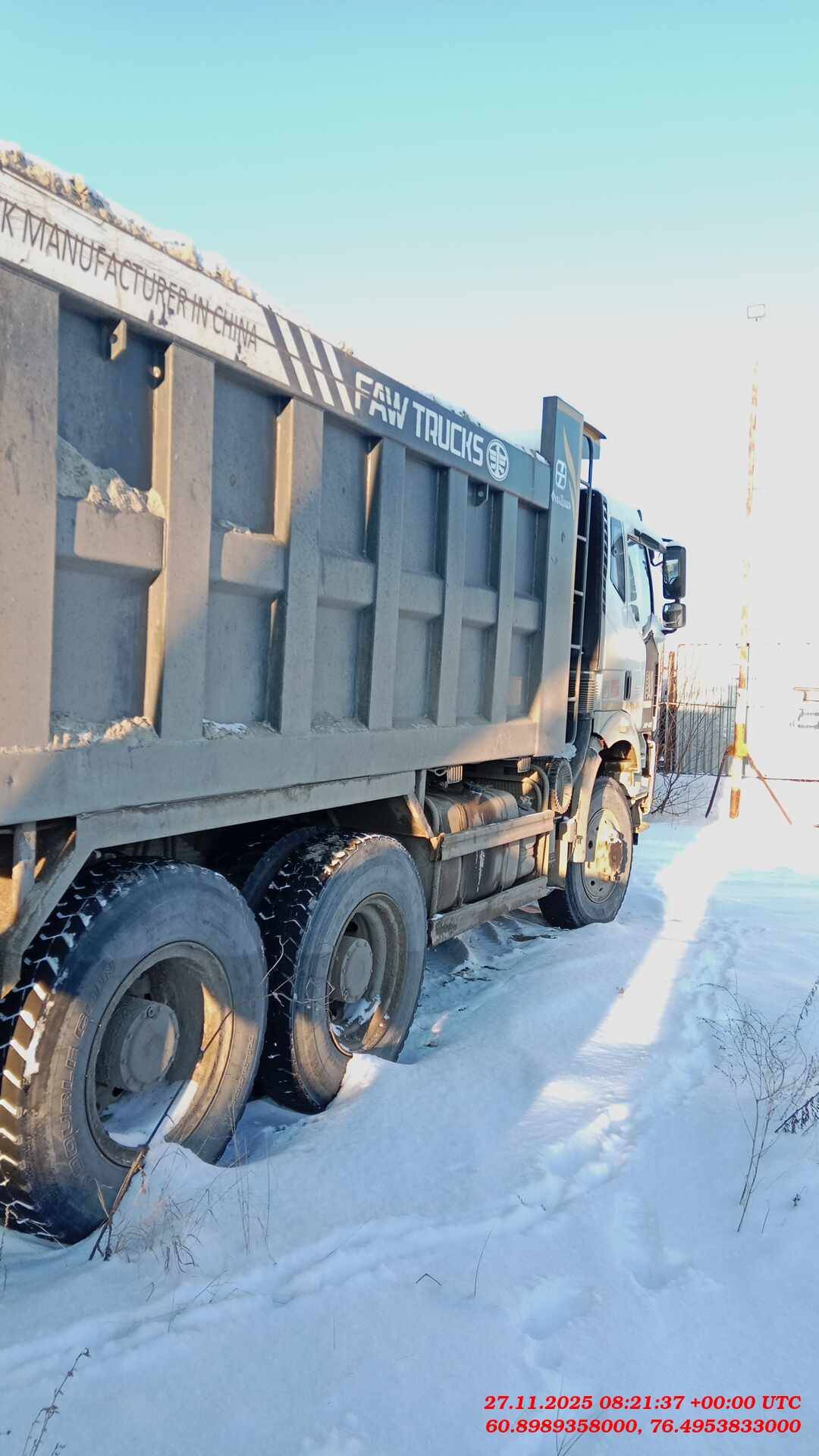 FAW CA3250P66K24L1TE5 6x6,  250 000 км, 2022 года