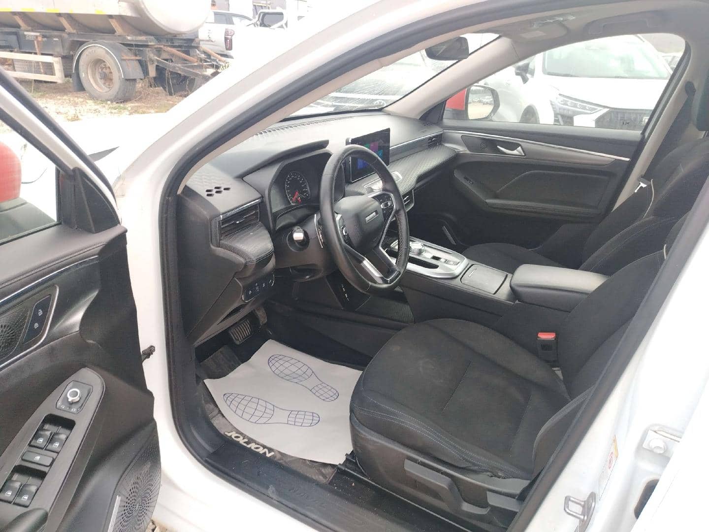 Haval Jolion,  237 065 км, 2023 года в лизинг