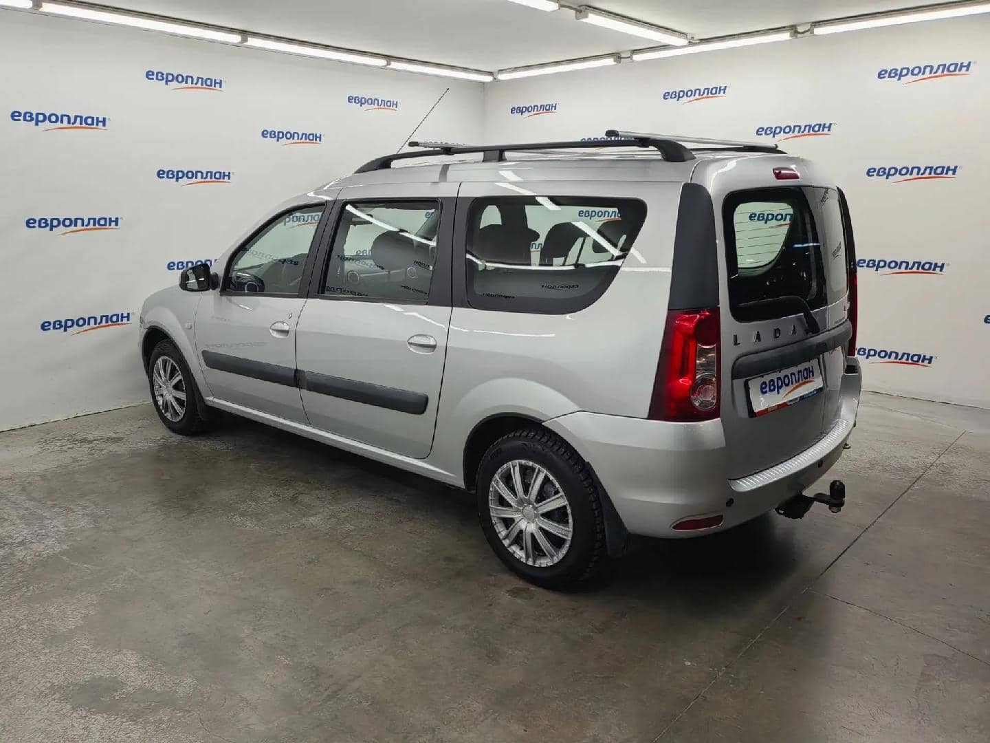 Lada Largus универсал,  76 566 км, 2019 года в лизинг