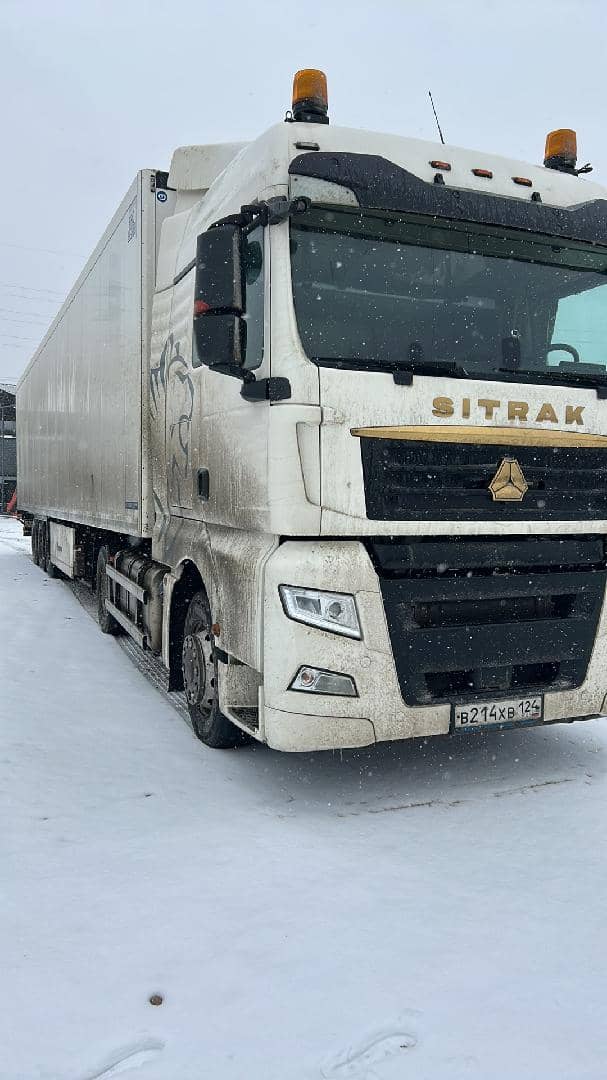 Sitrak ZZ4186V391HE,  371 113 км, 2023 года в лизинг