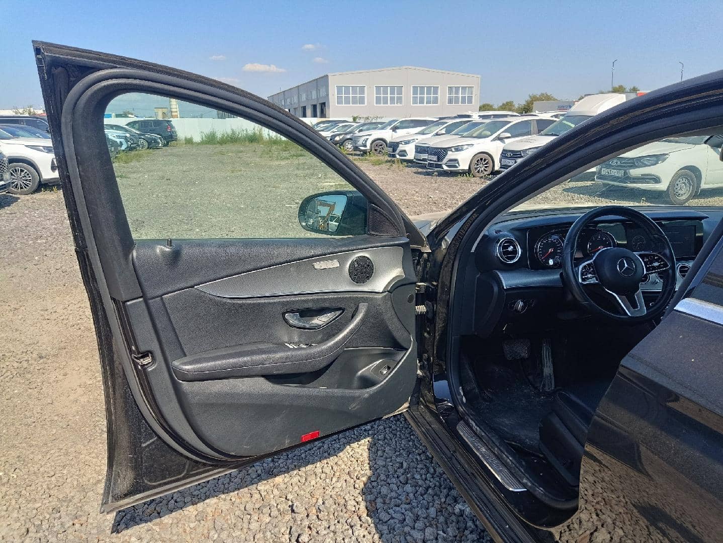 Mercedes-Benz E седан,  206 729 км, 2019 года в лизинг