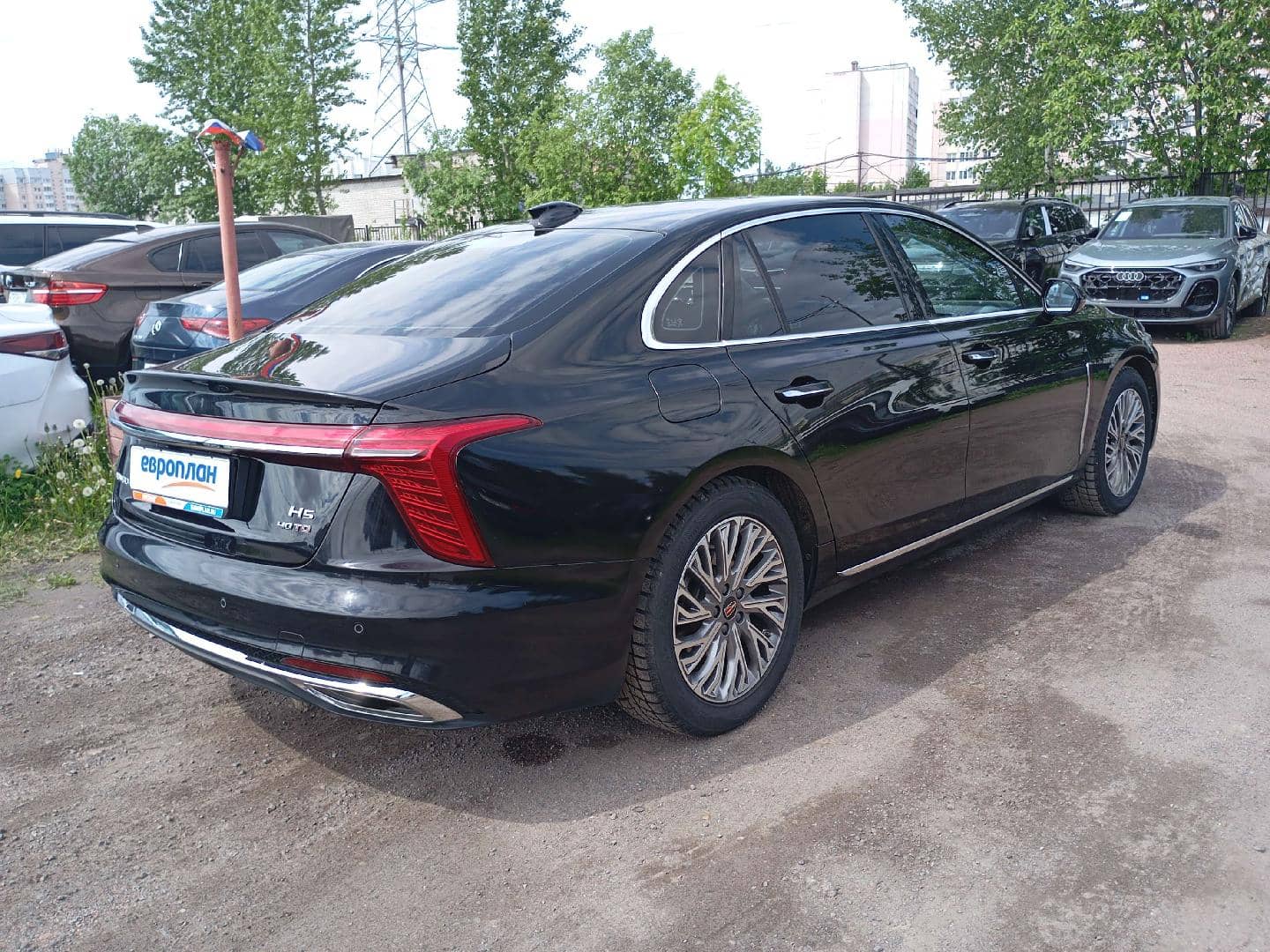 Hongqi H5,  120 688 км, 2024 года в лизинг