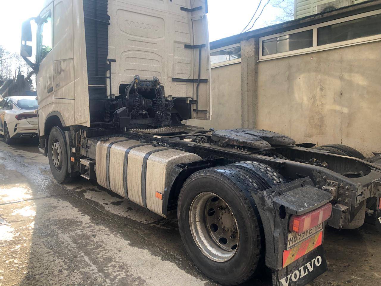 Volvo FH 460 4x2 (FH Globetrotter) Лот 000008750
