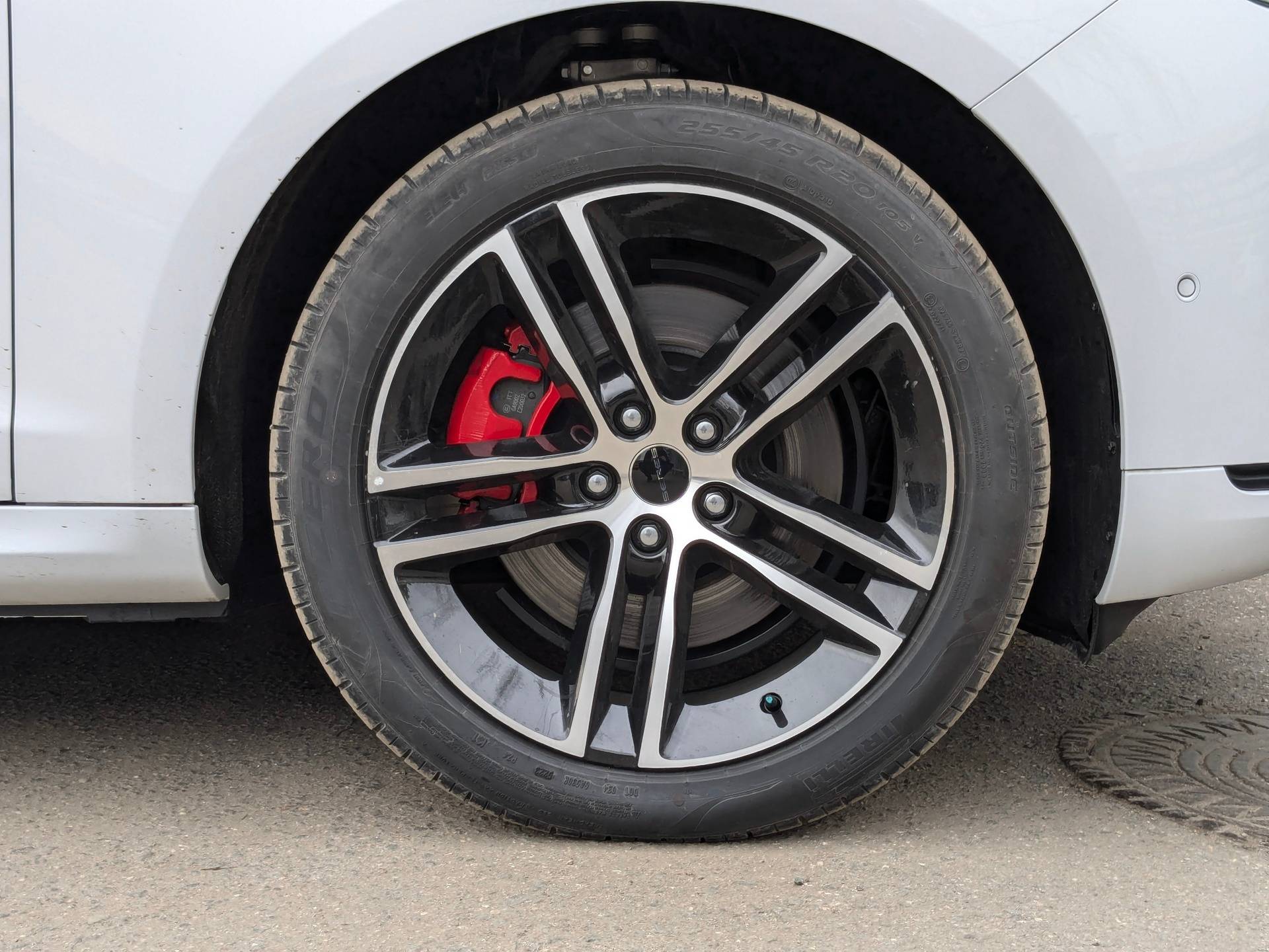 Seres M5 Premium 1.5hyb AT 4WD