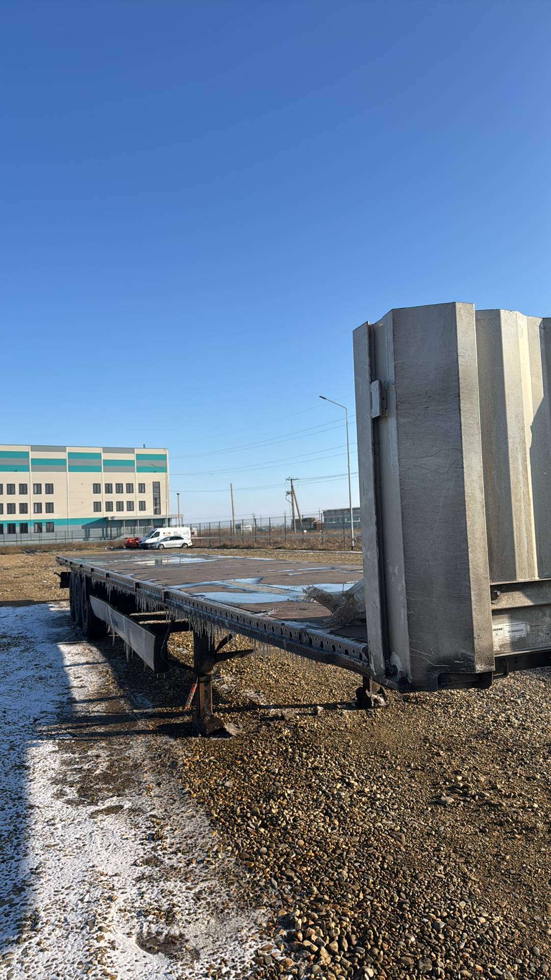 KRONE Шторный SD длиной 16 м.