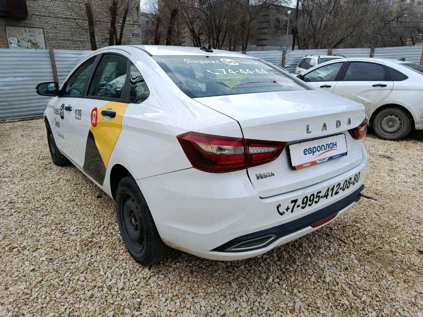 Lada Vesta седан,  114 058 км, 2023 года в лизинг