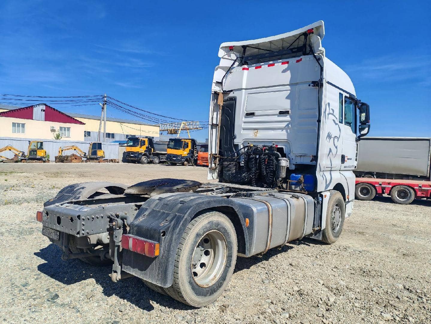 Sitrak ZZ4186V391HE,  462 442 км, 2023 года в лизинг