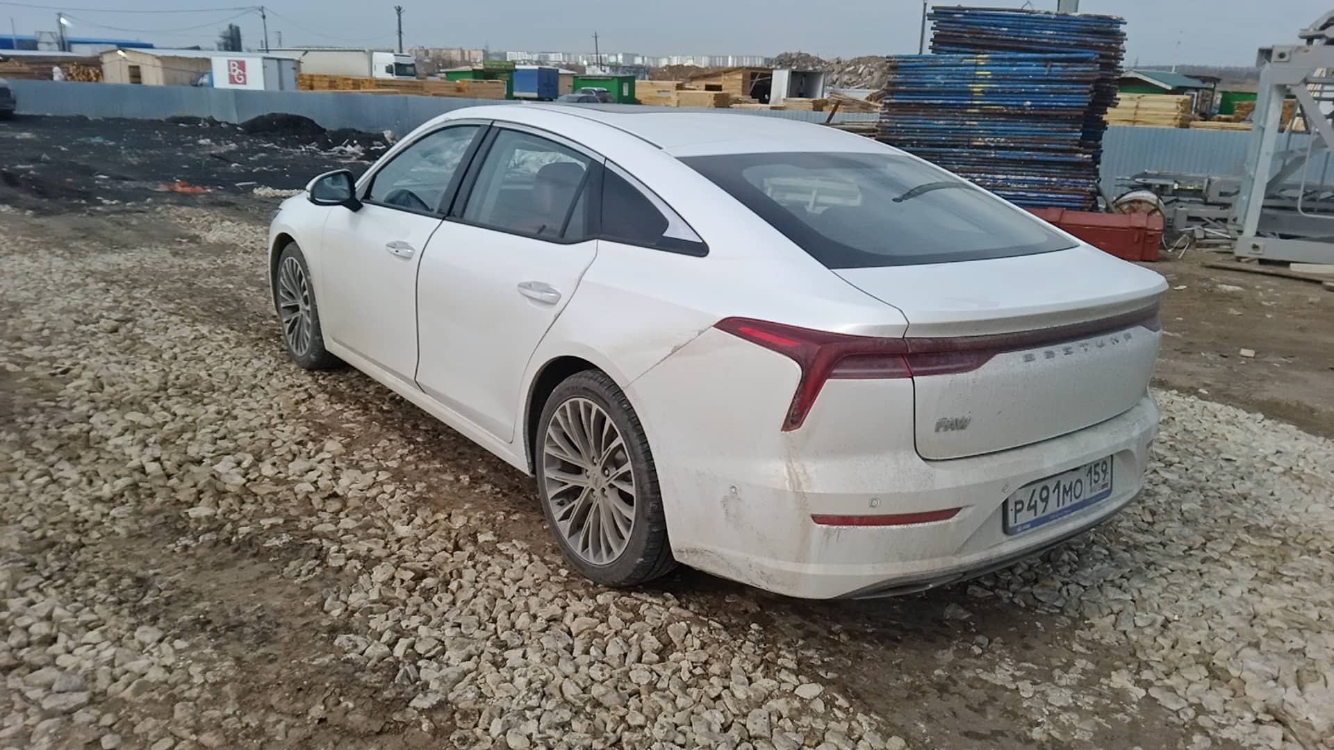 FAW Bestune B70,  28 394 км, 2023 года в лизинг