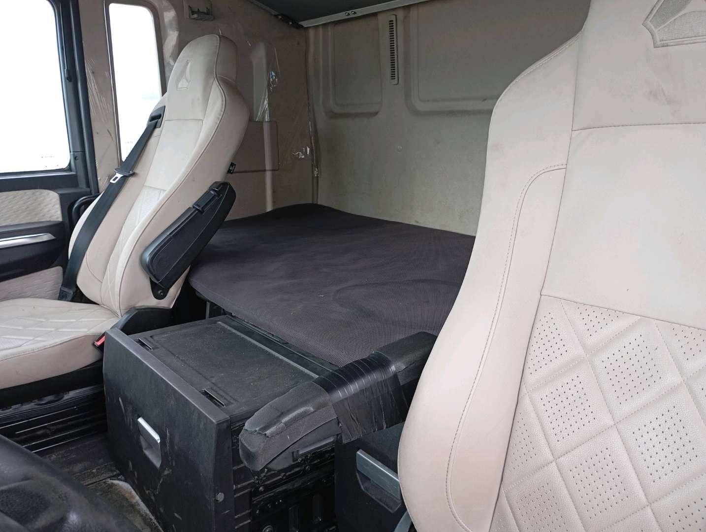 Sitrak C7H MAX ZZ4186V391HE,  600 000 км, 2023 года в лизинг