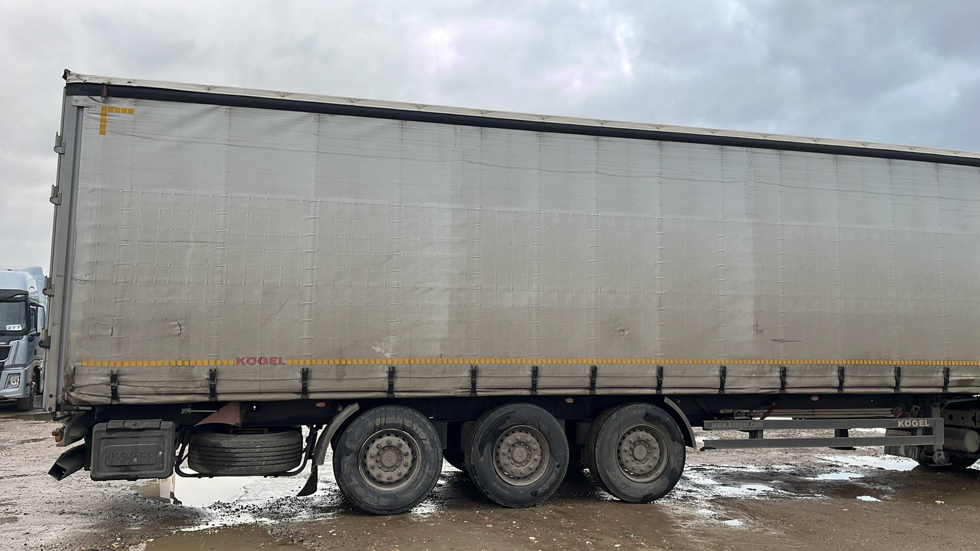 KOGEL Шторный Cargo S24 P90/1100