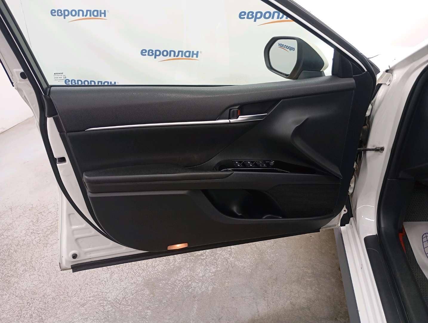 Toyota Camry,  265 821 км, 2020 года в лизинг