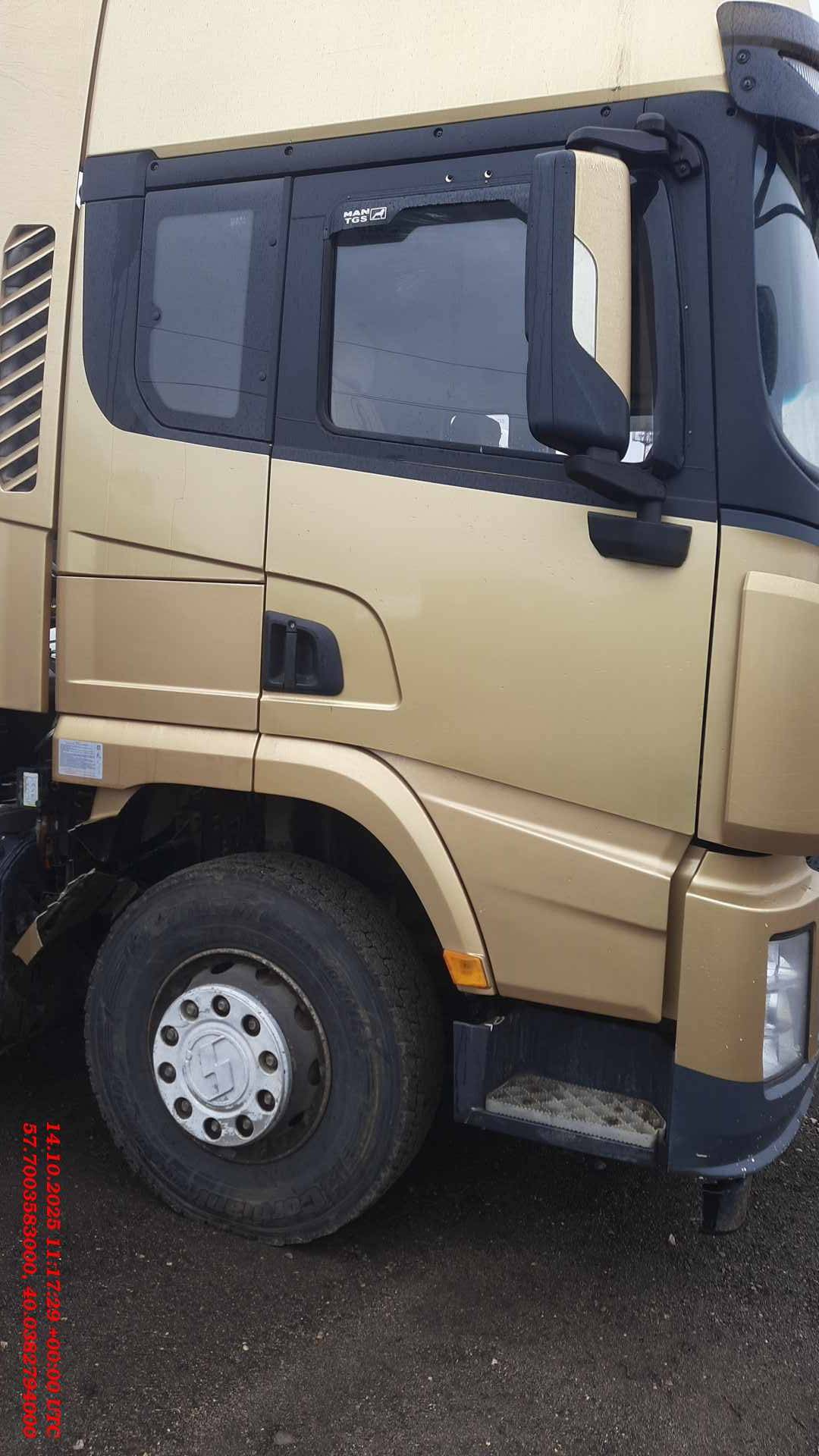 Shacman SX42584W324C,  310 286 км, 2022 года в лизинг