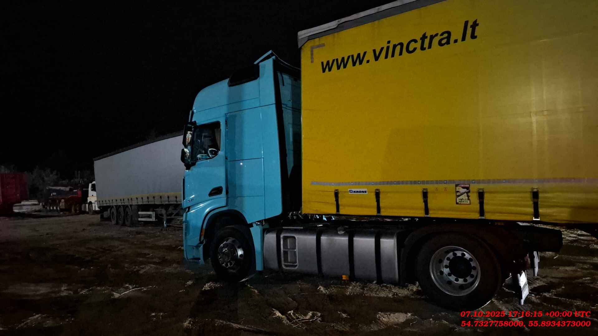 Shacman SX4188YY381,  243 592 км, 2023 года в лизинг