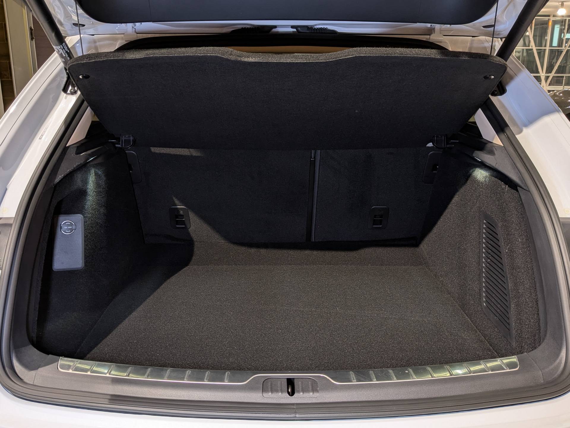 Seres M5 Premium 1.5hyb AT 4WD