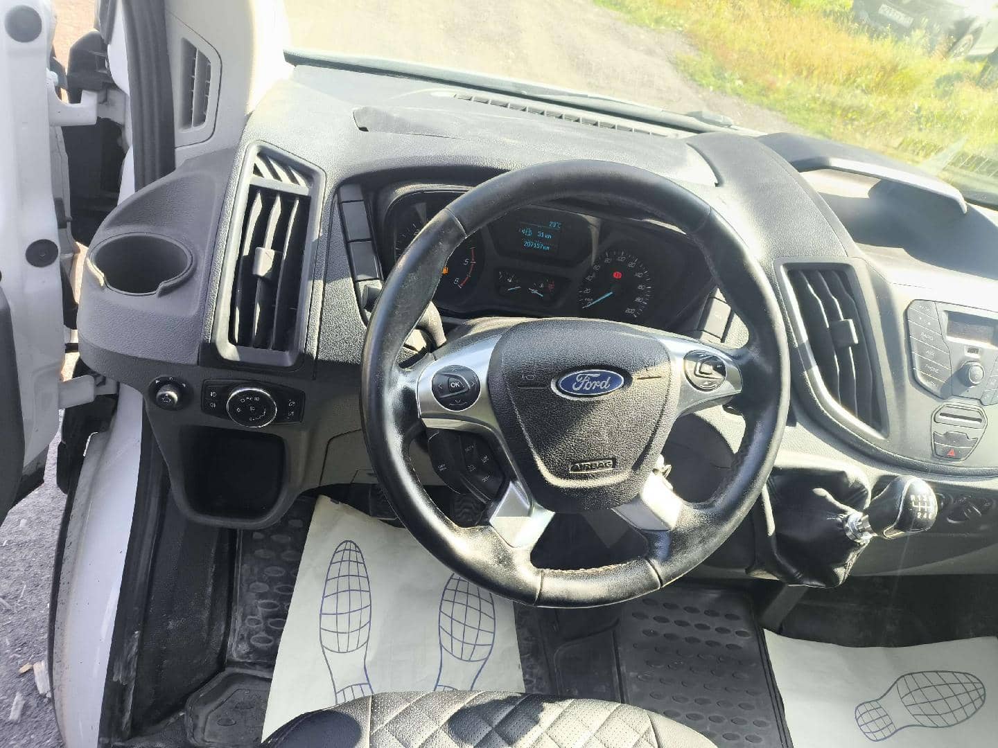 Ford Transit Chassis Cab Base 470E L4H1 2.2TDi 155hp 6MT RWD,  207 157 км, 2021 года в лизинг