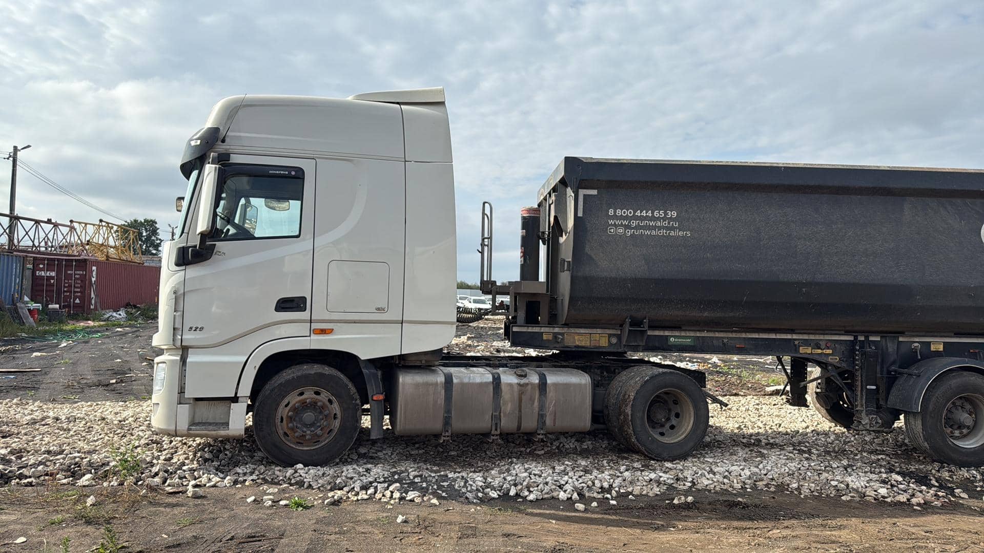 DongFeng DFH4180 4x2,  405 706 км, 2023 года в лизинг