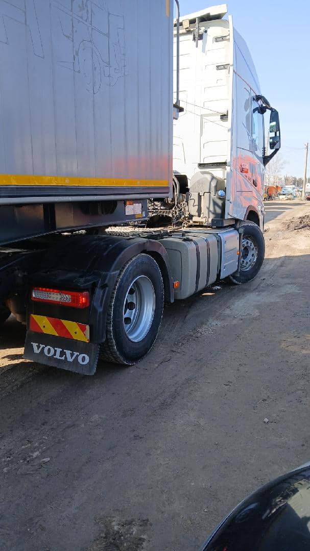 Volvo FH 460 4x2 (FH Globetrotter),  682 502 км, 2022 года в лизинг