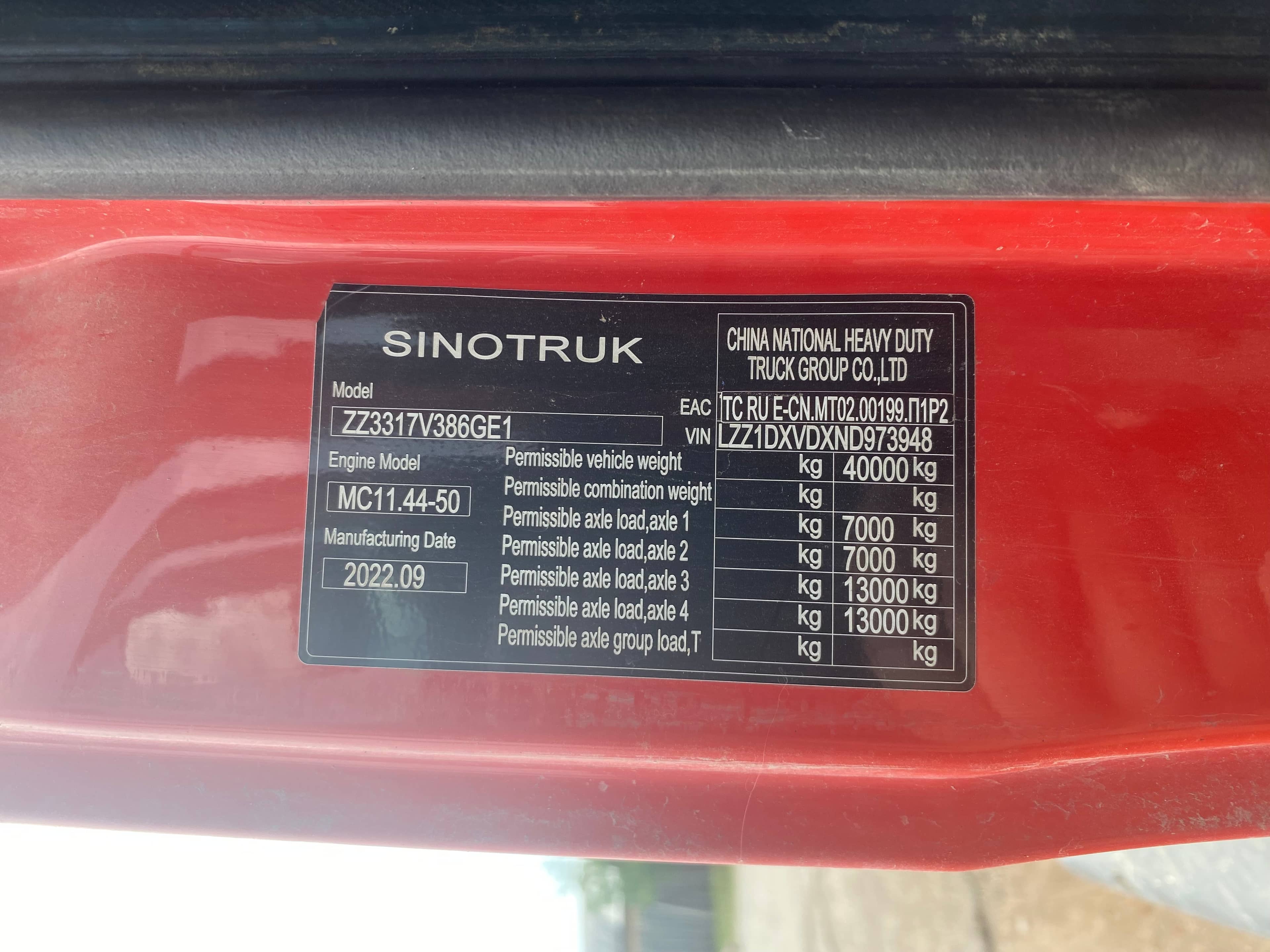 HOWO ZZ3317V386GE1 8х4,  229 962 км, 2022 года в лизинг