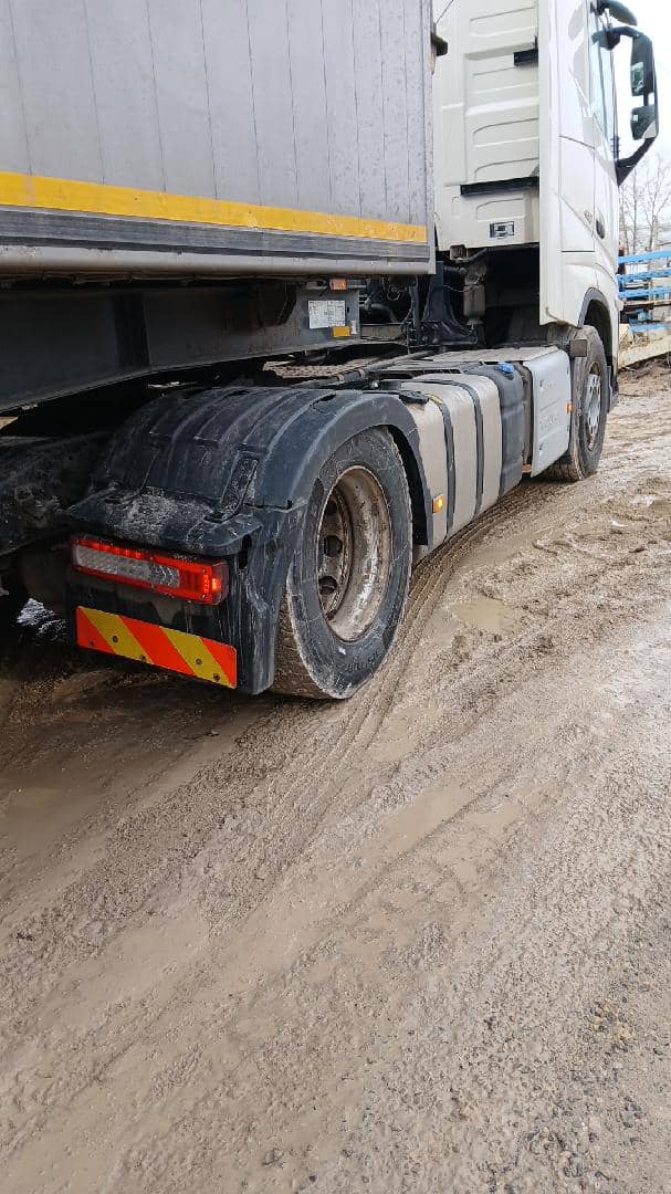 Volvo FH 460 4x2 (FH Globetrotter),  671 169 км, 2022 года в лизинг