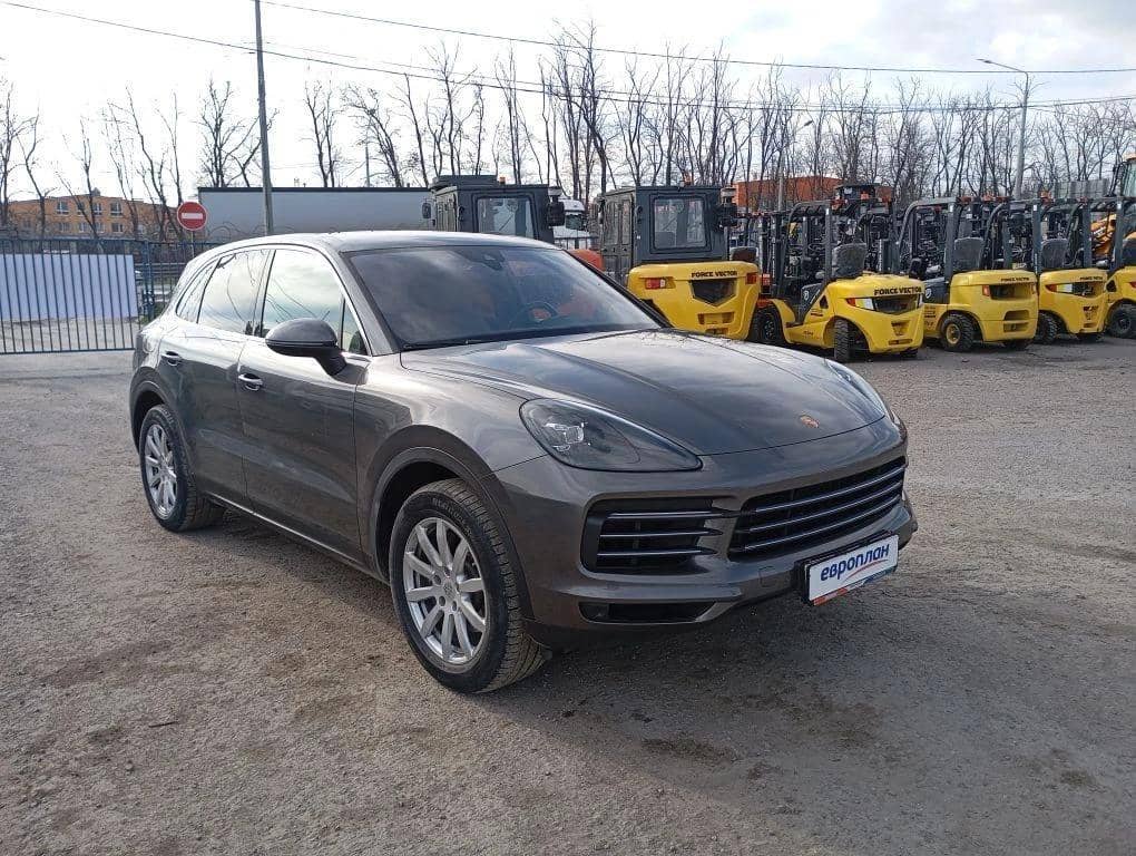 Porsche Cayenne,  55 102 км, 2021 года в лизинг